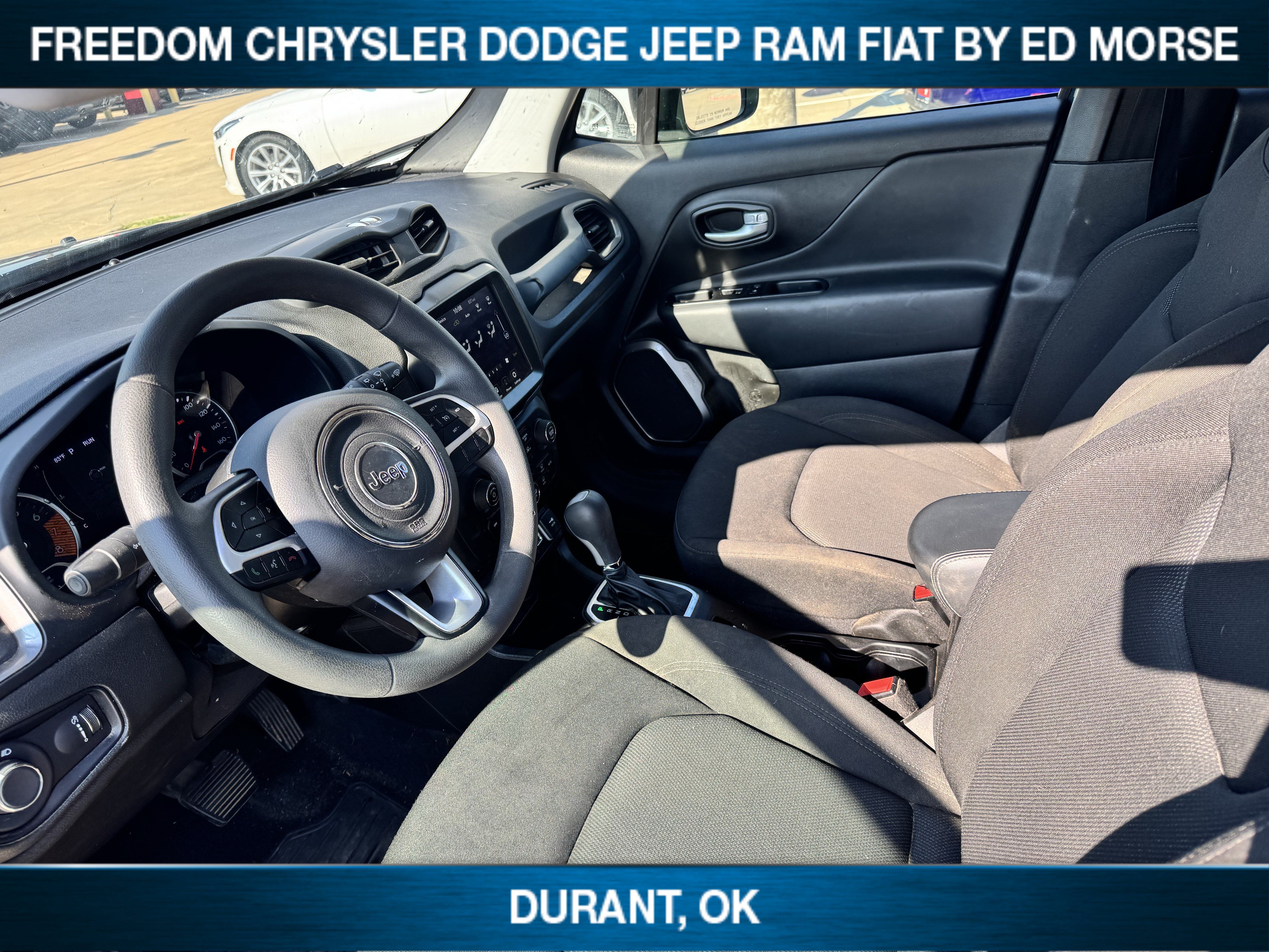 Used 2023 Jeep Renegade Latitude AWD/4WD image 7