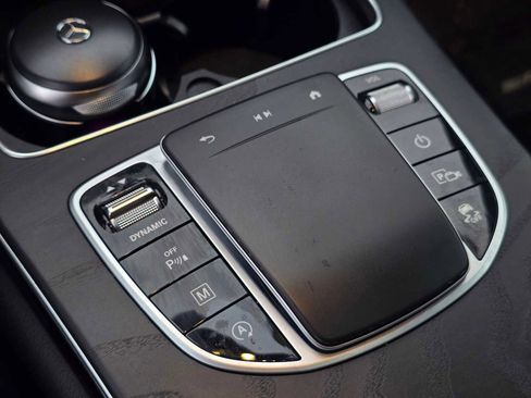 Used 2021 Mercedes-Benz GLC 300 GLC 300 image 36