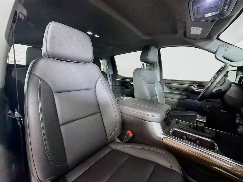 Used 2024 Chevrolet Silverado 1500 LT Trail Boss w/ Convenience Package II AWD/4WD image 25