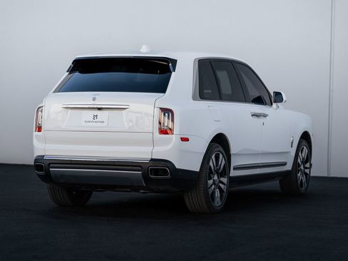 Used 2022 Rolls-Royce Cullinan image 15