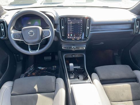 Certified 2024 Volvo XC40 Recharge Ultimate w/ Protection Package Premier image 17