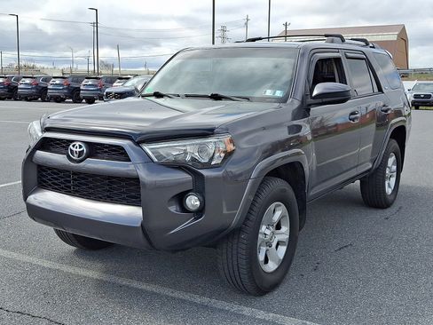Used 2019 Toyota 4Runner SR5 image 3