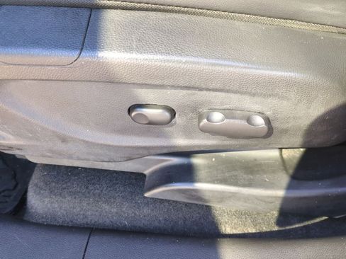 Used 2014 Buick Encore FWD image 16