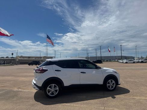 Certified 2024 Nissan Kicks S FWD image 22