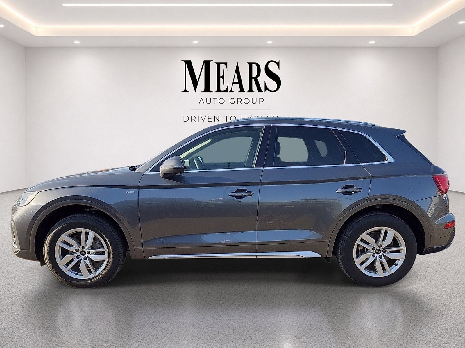 Used 2023 Audi Q5 2.0T Premium AWD/4WD image 2