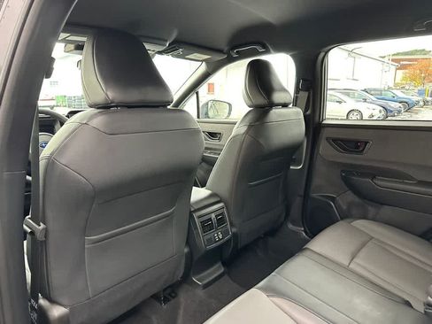 Used 2026 Subaru Outback Premium AWD/4WD image 12