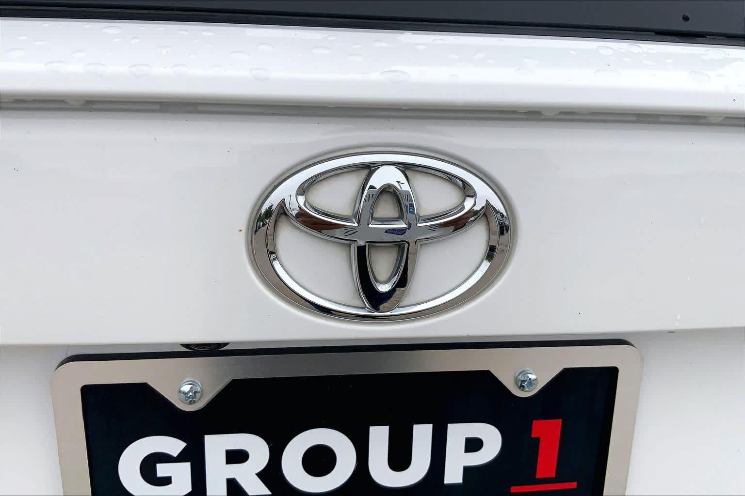 Used 2020 Toyota RAV4 XLE FWD image 30
