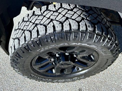 Used 2019 Chevrolet Silverado 2500 LTZ w/ Midnight Edition image 23