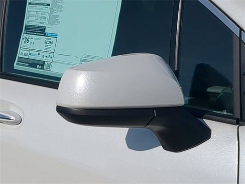 New 2026 Toyota Sienna XLE image 12