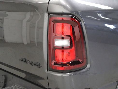 New 2026 RAM 1500 4x4 Crew Cab image 38