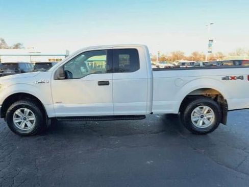 Used 2016 Ford F150 XLT w/ Trailer Tow Package image 5