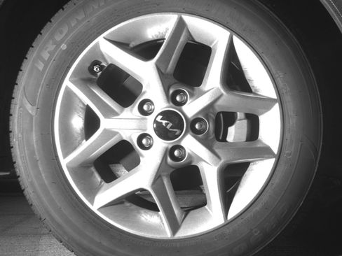 Used 2025 Kia Soul LX w/ LX Technology Package image 13