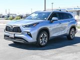 Used 2021 Toyota Highlander XLE image 3
