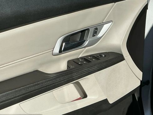 Used 2017 GMC Terrain SLE image 11