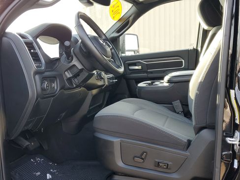 Used 2024 RAM 2500 Big Horn w/ Bed Utility Group image 8