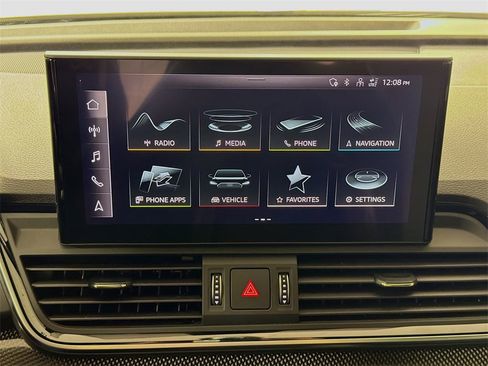 Used 2022 Audi SQ5 Premium image 16