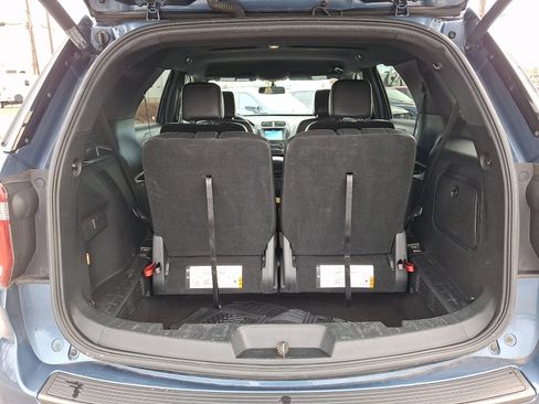 Used 2018 Ford Explorer XLT w/ Equipment Group 202A image 29