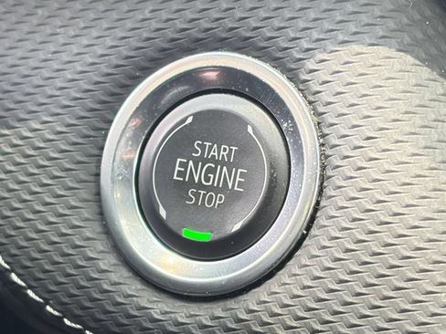 Used 2025 Chevrolet Equinox LT FWD image 16