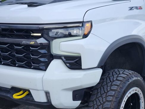Used 2024 Chevrolet Silverado 1500 ZR2 w/ Technology Package AWD/4WD image 7