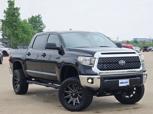 Used 2020 Toyota Tundra SR5 w/ SR5 Upgrade Package AWD/4WD image 1