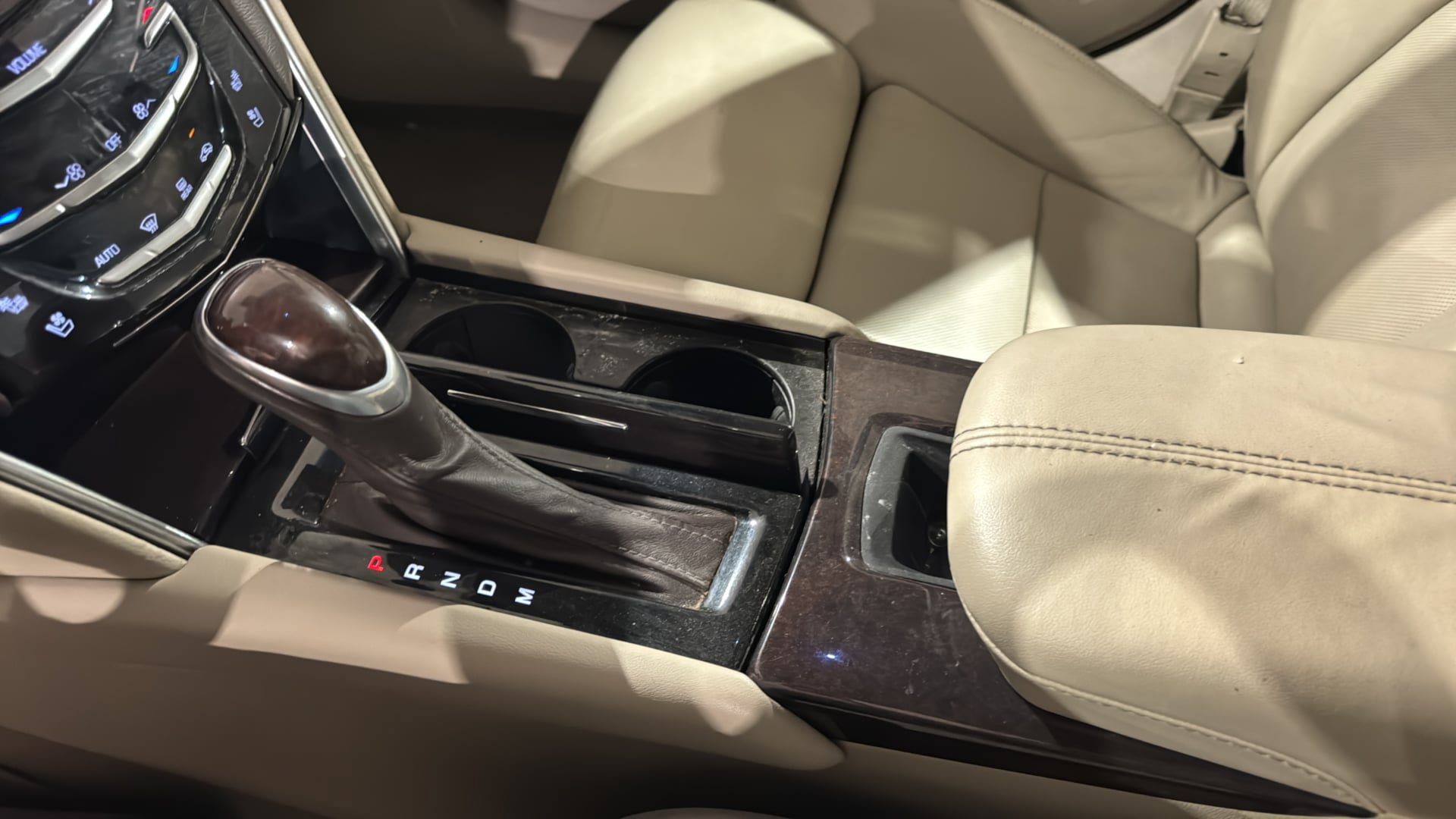 Used 2014 Cadillac XTS Vsport Premium w/ Driver Assist Package AWD/4WD image 26
