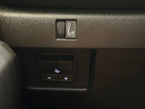 Used 2024 Chevrolet Colorado Trail Boss w/ Safety Package AWD/4WD image 11