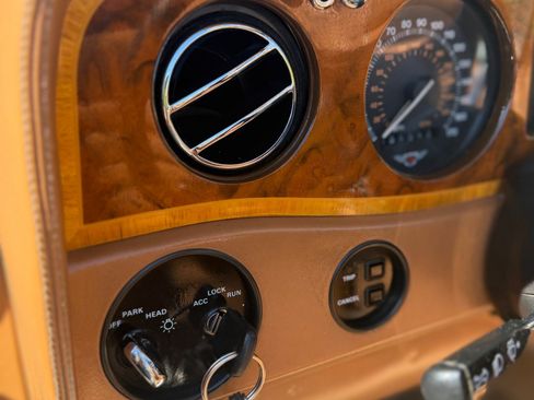 Used 1990 Bentley Continental RWD image 31