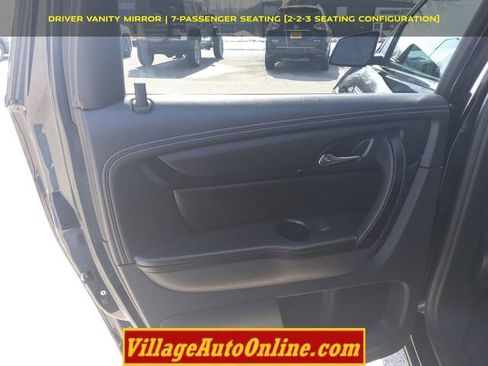 Used 2017 Chevrolet Traverse LT w/ Style and Technology Package image 29