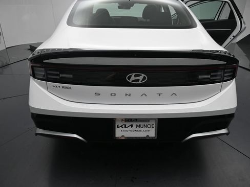 Used 2025 Hyundai Sonata SEL FWD image 9