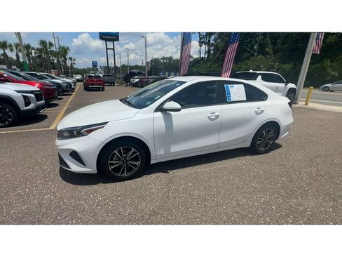 Used 2024 Kia Forte LXS FWD image 6