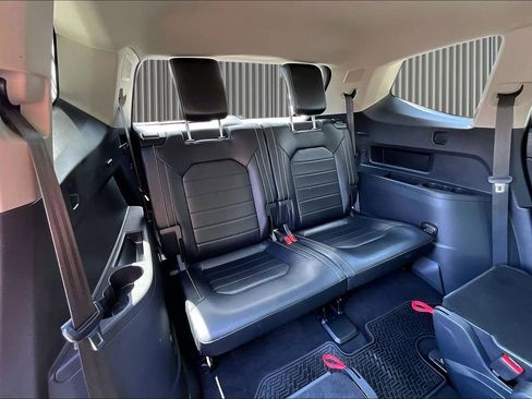 Used 2022 Volkswagen Atlas SEL Premium AWD/4WD image 29