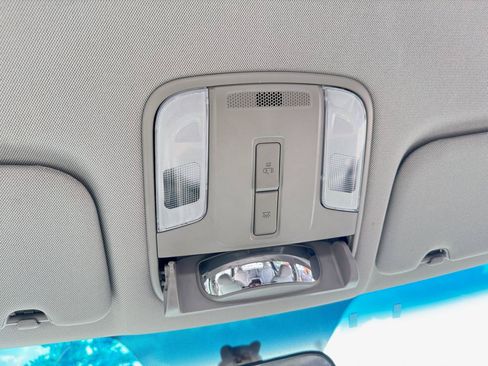 Used 2019 Kia Sedona L FWD image 60
