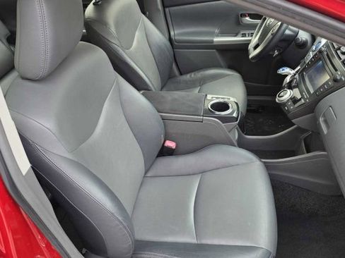 Used 2013 Toyota Prius V Five image 16