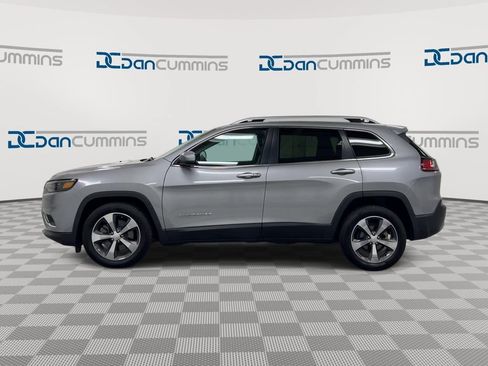 Used 2019 Jeep Cherokee Limited FWD image 5