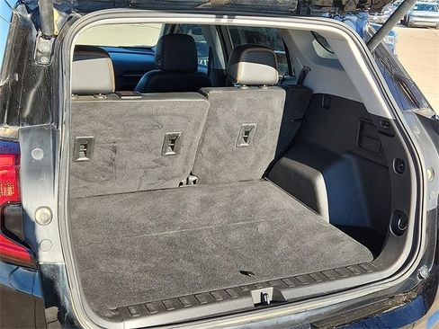 Used 2022 GMC Terrain AT4 image 8