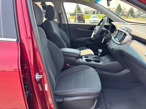 Used 2020 Kia Sorento LX AWD/4WD image 24