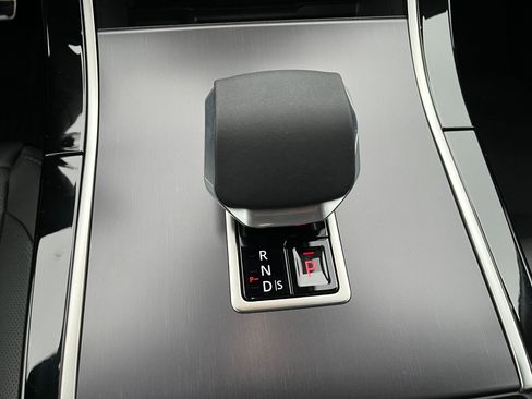 Used 2026 Land Rover Range Rover Velar Dynamic SE AWD/4WD image 19