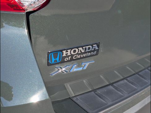 Used 2024 Ford Explorer XLT w/ Equipment Group 202A RWD image 28