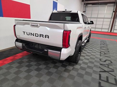 Used 2022 Toyota Tundra Limited AWD/4WD image 16