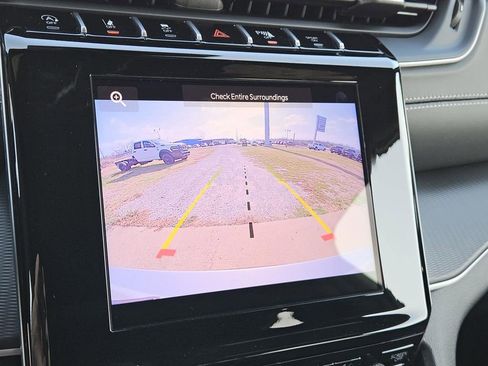 New 2025 Jeep Grand Cherokee L Altitude image 15