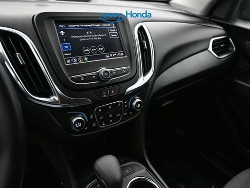 Used 2024 Chevrolet Equinox LT AWD/4WD image 11