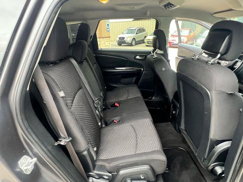 Used 2015 Dodge Journey SXT w/ Flexible Seating Group FWD image 29