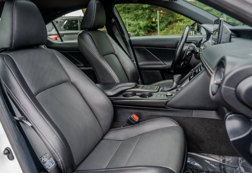 Used 2024 Lexus IS 300 w/ Comfort Package RWD image 21