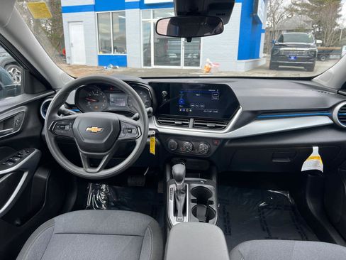 Certified 2025 Chevrolet Trax LS w/ LS Convenience Package image 34