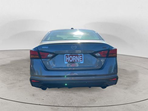 Used 2023 Nissan Altima 2.5 SR image 4