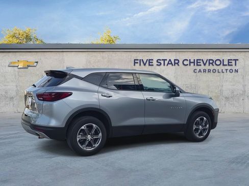 Used 2025 Chevrolet Blazer LT FWD image 8