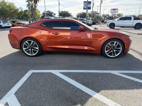 Used 2022 Chevrolet Camaro LT RWD image 4