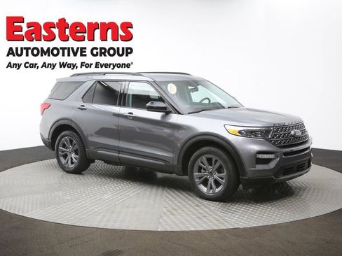 Used 2022 Ford Explorer XLT w/ Equipment Group 202A image 49