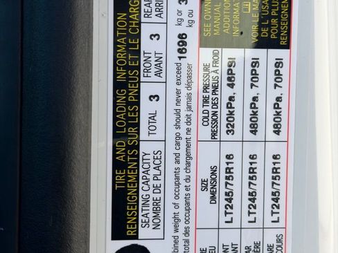 Used 2025 Mercedes-Benz Sprinter 2500 image 11