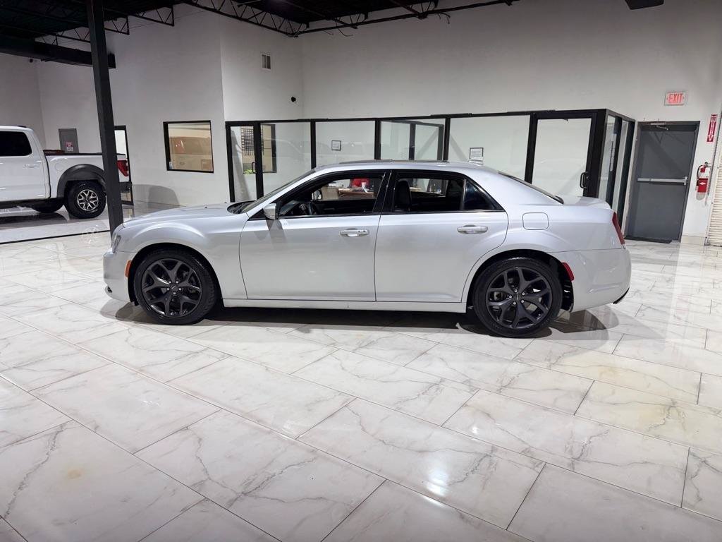 Used 2023 Chrysler 300 S RWD image 7